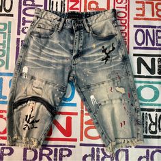 Sz 30 Denim Blue Graphic Jean Shorts Grey Denim Shorts, Vintage Jean Shorts, Mens Jean Shorts, Mens Denim Shorts, Denim Pocket, Blue Graphic, Levi Shorts, Slim Fit Shorts, Carpenter Jeans