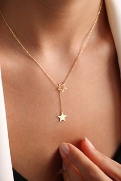 Star Charm Necklace, Tiny Star Necklace, Super Star Necklace, Star Choker, Stars Necklace, Layering Necklace, Gift for Her, Christmas Gift - Etsy.de Party Star Charm Necklaces, Star Charm Necklace As Gift, Star-shaped Jewelry With Star Charm As Gift For Her, Star Charm Necklace Gift, Star Charm Necklace For Gift, Star Charm Jewelry Gift For Her, Party Necklaces With Star Charm, Party Necklace With Star Charm, Gold Jewelry With Star Print For Gift