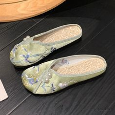 Lasaky - Comforting, Cozy Slip-On Shoes with Soft Pads Chinese Shoes, Soft Sole Slippers, Satin Shoes, Shoe Sole, Wear Green, Slipper Sandals, Slipper Shoes, Classic Elegance, Floral Print Dress