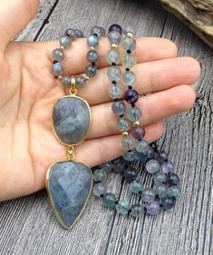 Moon Stone & Labradorite Beaded Necklace Gem Stones Jewelry, Fluorite Stone, Treasure Jewelry, Arrowhead Necklace, Natural Stone Necklace, Rainbow Jewelry, Stones Jewelry, Labradorite Beads, Necklace Ideas