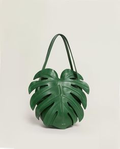 green leaf shape clutch Olive Leaf, Green Leaf, Bag Handle, Leaf Shapes, Green Bag, Chain Bags, Lining Fabric, Phone Bag, Bag Straps