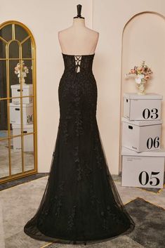 Чорна сукня без епізодів без епізодів з щілиною з щілиною Black Backless Mermaid Evening Dress, Elegant Black Backless Mermaid Dress, Black Backless Mermaid Dress For Evening, Black Strapless Gown With Corset Back, Black Mermaid Dress For Prom, Black Backless Mermaid Prom Dress, Backless Black Mermaid Prom Dress, Black Backless Mermaid Dress For Prom, Backless Black Mermaid Dress For Prom