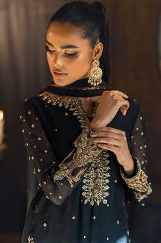 Zaaviay | Alya | Pakistani Formal Dress |Eid Collection 2023 – Zaaviay Global Pakistani Formal Dresses, Net Dupatta, Eid Collection, Silk Pants, Designer Wear, Raw Silk, Bridal Couture, Ready To Wear, Formal Dresses