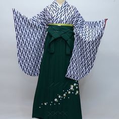 An blue and white ikat style Japanese Kimono set with green hakama that includes everything you need.  From Kimono robe to hakama pant to obi belt and sashes...we've got you covered! Item: Furisode Kimono & Hakama ,Jyuban, Obi set No. yko243 Size: US  L  /  Kimono Width 68cm  Length 163cm  /  Hakama  Length 95cm   Width - fit many sizes   Condition: NEW. Please check the photos. If you are 160-170cm tall, This kimono set will fit well. Need a KIMONO RACK to hang this kimono?  Find it here: https://www.etsy.com/listing/1303669853/kimono-rack-japanese-kimono-display-rack Shop the entire collection https://fujiyamarock.etsy.com Ships FREE by Express DHL.  5-10 day delivery from ship by date. Thanks so much for visiting! Kimono Hakama, Furisode Kimono, Hakama Pants, Kimono Set, Cartoon Style Drawing, Kimono Vintage, Blue Kimono, Brain Science, Obi Belt