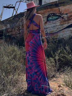 Elevate Your Summer Wardrobe with Our "Printed Sleeveless V-Neck Maxi Dress" Effortless Elegance: This maxi dress is all about embracing the carefree spirit of summer. The printed design adds a touch of whimsy to your style.Chic and Versatile: The V-neckline and sleeveless design make it a chic choice for a variety of occasions, from beach vacations to outdoor parties.Tropical Vibes: The tropical print captures the essence of a summer getaway, bringing a touch of paradise to your wardrobe.Step i Vacation Dresses Casual, Dress Summer Casual, Backless Dress Summer, Summer Getaway, Backless Maxi Dresses, Halter Maxi, Beach Vacations, Elegant Dresses Long, Beach Getaways