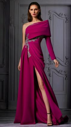 Couture Looks, Long Sleeve Evening Dresses, Couture Gowns, Dresses Elegant, Moda Vintage, Dress Purchase, Classy Dress