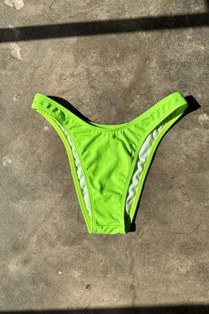 Make waves with this Aso Swim 2 Piece Bikini that you can mix and match! Get creative and stand out from the crowd with unique color combos and express yourself with style. Spice up your poolside look and make a splash! Purple Bottom, Love And Co, Green Bottom, Make Waves, Medium Purple, High Waist Bottoms, Beach Ready, Triangle Top, Girl Gang