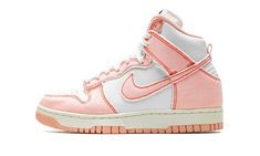 Pink Nike Dunks High, Nike Dunk High 1985, Dunk High 1985, Nike Tenis, Dr Shoes, Preppy Shoes, Retro Basketball, Preppy Stuff, Nike Models