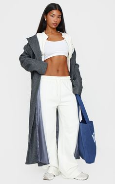 Wide Leg Track Pants, Campus Outfit, Wide Leg Joggers, Timeless Outfits, Athleisure Women, Wide Leg Sweatpants, Double Denim, Love Jeans, Weekend Plans