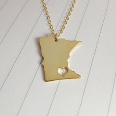 All of our products are handmade,Minnesota state necklace is made of solid 925 Sterling Silver / 18k gold plated / white gold platedThe heart could engrave where your city location is (The heart could engrave where your city location on your state,If you no offer the city name will be default as agree to follow our designers views )This is the popular USA state necklace . With your birth in state shaped necklaces will be the commemorative value things.Pendant suspends from a Link chain connected Japanese Jewelry, State Necklace, Minnesota State, Necklace Charms, Groom Gift, Tie Clip, Solid 925 Sterling Silver, Necklace Gold, Link Chain