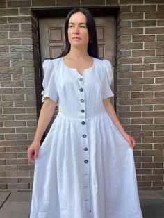 Vintage  Dirndl linen  dress . It's elegant and feminine . Is sold without a petticoat. Great condition, no holes or spots. ** Size 44, will fit size L.  Model is size S/M and 170 cm height .  **This item will come to you freshly laundered and ready to wear. Bavarian Dress, German Folk, Folk Dress, Dirndl Dress, Folk Dresses, Dress Linen, Dress Vintage, Linen Dress, Dress Clothes For Women