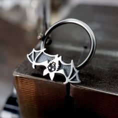 Fruit Bat Captive Bead Ring - Septum, Daith, Helix & Conch Piercings - 18G, 16G, 14G - MADE TO ORDER Bat Septum Piercing, Halloween Septum Ring, Nickel-free Gothic Metal Cartilage Earrings, Goth Septum Jewelry, Gothic Septum Piercing, Double Tongue Piercing, Double Cartilage Piercing, Daith Jewelry, Multiple Ear Piercings