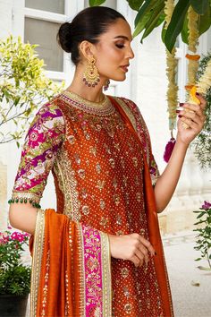 Mehndi Outfit Simple, Pakistani Mehndi Dress, Mehndi Bride, Sania Maskatiya, Pakistani Mehndi, Bridal Mehndi Dresses, Women Suits Wedding, Mehndi Dress, Pakistani Couture