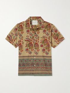 Kardo employs heritage weaving, dyeing and printing techniques so every item of clothing is a true celebration of craftsmanship. This 'Chintan' shirt is made from cotton that's patterned with ornate florals and a wallpaper-like border. The label uses only natural pigments throughout its collections. Responsible Craftsmanship. This product promotes artisanal skill and brands that invest in communities and adhere to fair-trade principles. Find out more about our Consciously Crafted criteria here. Cotton Shirts For Men, Floral Prints Pattern, Woodblock Print, Formal Shirts, Mr Porter, Print Pattern, Print Shirt, Wardrobe Essentials, Down Jacket