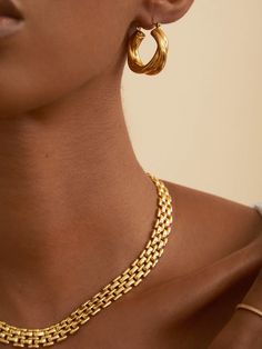 Effortlessy paired with countless ensembles, the gold chain choker from Oma The Label is elegantly edgy. Find matching jewelry items by shopping at Oma today. Sophisticated Logo, Chunky Gold Jewelry, Chunky Gold Necklaces, Jewellery Photography Inspiration, Jewelry Product Shots, Jewelry Photos, Gold Chain Choker, Jewelry Photoshoot, Chic Necklace