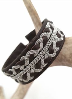 🌸 🌸 The Sami people is the aboriginal people of North of Scandinavia, with a 10 000years old history. It is about 17000 Sami people living in Sweden today, 3000 of them are still living on reindeer breading, The Sami people are well-know for their Pewter/Silver bracelets. The bracelets are made of softest Reindeer leather, or Lamd leather, high quality spun pewter wire (nickelfree with 4% silver), antlor buttons, some models includes silver beads. All bracelets are handmade by me, with precisi Sami Bracelet, Sami People, Aboriginal People, Wedding Jewelry Bracelets, People Living, Micro Macrame, Wedding Bracelet, Scandinavia, Color Shades