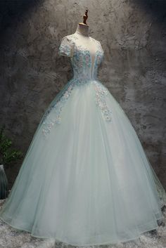 Fitted Green Tulle Quinceanera Dress, Green Ball Gown Quinceanera Dress For Prom Season, Green Ball Gown For Prom Season Quinceanera, Green Ball Gown For Prom Season, Green Lace Ball Gown For Prom, Green Tulle Quinceanera Dress For Party, Green Evening Dress For Quinceanera And Prom Season, Green Lace Ball Gown For Prom Season, Green Tulle Ball Gown For Banquets