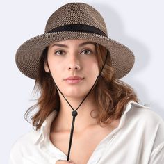 The Classic Panama Hat is the ideal accessory for sunny days, offering a refined yet casual look. Handwoven from Toquilla palm leaves, this lightweight hat features a wide brim, making it an excellent choice for warm climates. Its timeless design works well for both outdoor adventures and leisurely outings. Key Features: Material: Handwoven Toquilla palm leaves. Design: Wide brim for sun shade and classic fit. Light and breathable for ultimate comfort. Timeless style for a variety of occasions. Newsboy Cap Women, Cowboy Hats Women, Beret Men, Newsboy Cap Men, Fedora Women, Mens Cowboy Hats, Womens Visor, Mens Fedora, Womens Fedora