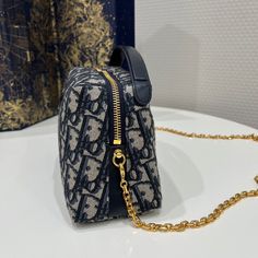 Charm - Dir Bags - 1340 A+ Excellent Quality; Contact us if you've any questions in your mind. Stylish Handbags, Evening Clutch Bag, Luxury Women, Peta, Grade 1, Dior Bag, Exclusive Designs, Evening Bags, Mini Bag