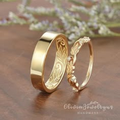 ArtCarved Oak Leaf Couple Rings Set Moissanite Leaf Wedding Band Dainty Minimalist Mens Promise Ring Yellow Gold Matching Rings For Couple Women's Band https://www.etsy.com/listing/1683065846/ ▶ Ring Details: ※Metal: 10K or 14K or 18K Solid Gold (Rose, White, or Yellow) , Silver ※Stone: Moissanite ※Band Width: approx.1.5mm ※Change Stones / Upgrade Stone Size, feel free to contact me! Men's Band https://www.etsy.com/listing/1808199202/ ▶ Ring Details: ※Metal: 10K or 14K or 18K Solid Gold (Rose, White, or Yellow) , Silver ※Band Width: approx. 5mm ※Band Thickness: approx. 1.6mm ※If your ring size is larger than 9 US, please contact me! We offer an Upgrade Ring Size service. My Etsy shop: https://www.etsy.com/shop/oliviajewelryus ▶Tips: ※Accept return and exchange for normal orders. All return Minimalist Wedding Band Set, Matching Engagement Ring, Oak Leaf Wedding Band, Mixed Wedding Bands, Men And Women Wedding Ring Sets, Matching Promise Rings Gold, Promise Rings For Couples Gold, Unique Matching Wedding Bands, Couples Rings Matching