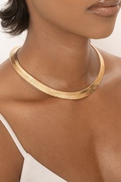 Materials 18k Gold Plated, Brass Length 15.5" and a 3" extender chain Chain Width Closure Lobster Clasp Aesthetic Rings, Herringbone Chain, Herringbone Necklace, Trendy Fashion Jewelry, Snake Design, Jewelry Fashion Trends, Jewelry Lookbook, Bridesmaid Necklace, Gold Plated Necklace