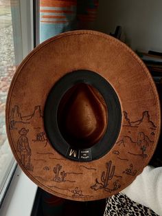 Aztec Burned Hat, Rancher Hats For Women, Wood Burned Cowboy Hats, Burned Western Hats, Wood Burned Hats Women, Wood Burn Hat, Wood Burning Hat Ideas, How To Burn Hats, Hand Burned Felt Hats