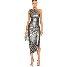 Smythe Women's Size 2 Silver/Pewter Metallic Sleeveless Bodycon Midi Cocktail Party Dress. You’ll Be Sure To Stand Out In This Stunning Midi Dress. Bodycon All The Way, The Shimmering Metallic Fabric Is Flattering And Substantial Enough For You To Feel Nice And Securely Held In Place. This Single-Shoulder Asymmetrical Dress Features Flattering Ruching Down The Side. One-Shoulder Neckline Sleeveless Side Split Made In Canada New With Nordstrom Last Chance Tags Still Attached. Never Worn. Bust Pit Blue Metallic Dress, Modest Midi Dress, Kimono Style Dress, Tailoring Details, Draped Midi Dresses, One Shoulder Midi Dress, Night Night, Wedding Cocktail, Womens Cocktail Dresses