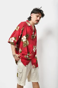 🚀Need to get your order super fast? Choose DHL Express shipping upgrade in your cart. It takes only 1-2 b. days to European Union countries and 2-5 b. days to USA, Canada and all other countries. Orders are ready to ship in 1 b. day. 🔥Summer Hawaiian Aloha men's button up short sleeve shirt in red multi colour with printed flowers by Pacific Legend. Size - 3XL. Made in Hawaiian, USA. Model is 177 cm / 5ft 9.6" tall and usually wears size M. Very good condition. Only 1 available! All orders are Colourful Shirt Men, Guy In Hawaiian Shirt, Mens Floral Shirt Outfit Summer, Hawaiian Shirt Outfit Mens Aesthetic, Patterned Button Up, Hawaii Shirt Style Men, Hawaiian Shirt Outfit Mens, Funky Outfits Men, Hawaiian Shirt Aesthetic