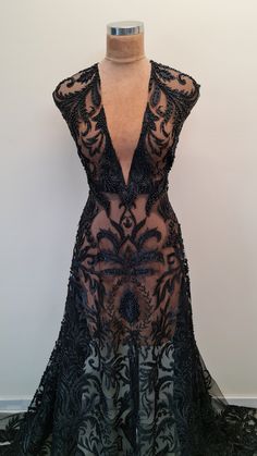 Elegant Embroidered Lace For Party, Fitted Embroidered Lace For Party, Embroidered Fitted Lace For Party, Fitted Black Lace Dress For Wedding, Intricate Embroidery Fitted Evening Dress For Party, Fitted Evening Dress With Intricate Embroidery For Party, Embroidered Lace Evening Dress, Embroidered Lace Dress For Evening, Elegant Evening Sequin Fabric With Intricate Embroidery