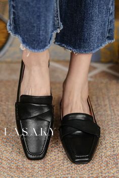 Lasaky - Fall Essentials: Stylish Sheepskin Loafers - Flat Heel, Assorted Sizes with Distinctive Wrinkled Leather Upper Shoes Dressing, Fall Flats, Rough Heels, Dressing Style, Fall Essentials, Shoe Sole, Pig Skin, Wrinkle Free, Fall Wardrobe