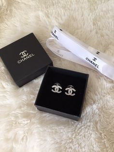 Chanel Earrings Classic, Perfume Chanel, Dress Chanel, Chanel Earrings, Chanel Jewelry