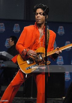 think he pretty hot in that orange Super Bowl Halftime Show, Super Bowl Halftime, Halftime Show, Love U Forever