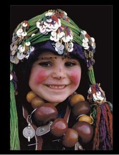 A young Berber girl. Morocco, Morocco Beauty, Morocco Africa, The Wedding, Girl Tribe, Kids Around The World, Pinterest Home, Many Faces, World Cultures