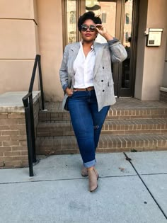 Curvy Work Outfit, Blazer Outfits Casual, Plus Size Fall Outfit, Raise Your Hand If, Raise Your Hand, Casual Chic Outfit, Diy Couture