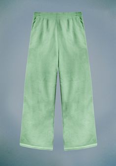 Comfortable sweatpants with an elastic waistband and wide cuffs. Comfortable Straight Sweatpants With Pull-on Style, Green Pull-on Pants For Loungewear, Stretch Sweatpants With Pull-on Style, Green Sweatpants For Loungewear, Green Sweatpants With Elastic Waistband For Fall, Casual Pants With Elastic Cuffs And Straight Hem, Solid Sweatpants With Elastic Cuffs For Loungewear, Green Stretch Sweatpants With Elastic Waistband, Leisure Sweats With Elastic Cuffs