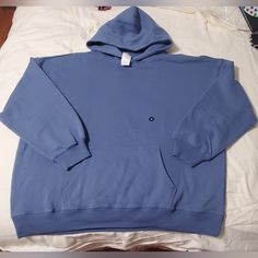 Men's Blue Hollister Hoodie In Xl. #A-055 Blue Hooded Hoodie With Pockets, Oversized Blue Crew Neck Hoodie, Blue Relaxed Fit Hooded Hoodie, Blue Cotton Sweatshirt With Pockets, Blue Relaxed Fit Hoodie, Blue Hoodie With Pockets For Streetwear, Oversized Blue Hoodie With Adjustable Hood, Blue Relaxed Fit Hoodie With Pockets, Casual Light Blue Crew Neck Hoodie