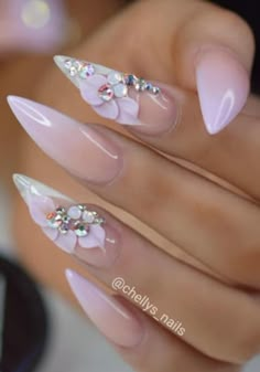 Nailart 2022, Nails With Crystals, Almond Acrylic Nails Designs, Metallic Nails Design, Bridal Nails Designs, Cute Toe Nails, Glamour Nails, Nails Stiletto, Nails Design With Rhinestones