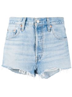 Levi's Distressed Denim Shorts - Farfetch Preppy Birthday Gifts, Katie Fang, Kate Davis, Preppy Birthday, Levis Outfit, New York Fits, Nice Jeans, Bermuda Jeans, Summer Denim