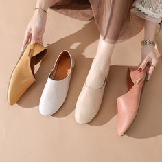 Simple design, Three colors for your option, easy-matching, Soft and comfortable, Strong literary atmosphere, easy to put on and off Color: Pink/Beige/Yellow/ApricotMaterial: Calf leatherInsole: Pigskin leatherSole: RubberHeels: 1.3 cm/0. 51〞Great Shoes To Spice Up Any Outfit, From Casual Jeans To Fancy Dress. The More You Wear Them, The More Comfortable They Will Become!Item No. dwarves474 Shoes for Autumn and Winter.Great Shoes To Spice Up Any Outfit, From Casual Jeans To Fancy Dress.The More Casual Leather Flats, Round Toe Flats Shoes, Flat Shoes For Women, Slides For Women, Flat Slippers, Oxford Boots, Flats For Women, Flats Online, Ankle Shoes