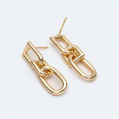 Material: 18K gold plated on brass, color not easily tarnish Size: 33x10mm approx. (see Pic 2) Color: gold Quantity: 4pcs=2 pairs This listing is for ear backs to match: https://www.etsy.com/shop/Nbeads?ref=seller-platform-mcnav&search_query=ear+back More gold findings here: https://www.etsy.com/shop/Nbeads?ref=seller-platform-mcnav&search_query=gold+plated Tarnish Resistant Gold Plated Link Earrings, Tarnish-resistant Gold-plated Link Earrings, Gold-tone Drop Earrings With Adjustable Chain, Gold-plated Link Earrings, Gold Plated Link Earrings, Gold Plated Chain Link Earrings, Gold-tone Drop Earrings With Gold Chain, Yellow Gold Chain Link Earrings, Yellow Gold Link Earrings