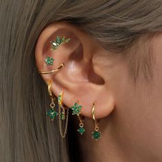 Materials: 925 sterling sliver Post Length: 10mm Chain Length: 61mm Weight: 1.35g Stone: Zircon Color: Gold Sold as single pcs/ 1 Pair/ 4 pcs/7 pcs Rainbow Ear Piercings, Aries Ear Piercing, Green Ear Piercings, Cartalige Percinings, Cuff Piercings, Earring Sets For Multiple Piercings, Earring Piercing Ideas, Ear Setup, Earring Stack Ideas