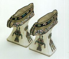 Manchu high platform shoes, Qing Dynasty, Forbidden City collection (probably worn by the Empress Dowager Cixi). Empress Dowager Cixi, High Platform Shoes, Chinese Shoes, Shoe Sketches, Shoes Illustration, Shoes Drawing, Forbidden City, Shoes Teen