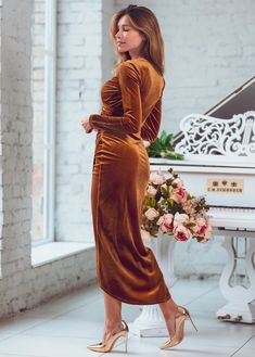 Gold Long Velvet Pencil Dress Wedding Guest Dress Evening | Etsy Bosnia and Herzegovina Gold Velvet Evening Dress, Glamorous Velvet Dress For Date Night, Elegant Velvet Dress For Date Night, Gold Velvet Party Dress, Velvet Midi Evening Dress, Velvet Midi Length Evening Dress, Velvet Midi Dress For Evening, Velvet Midi-length Evening Dress, Fitted Velvet Maxi Dress For Night Out