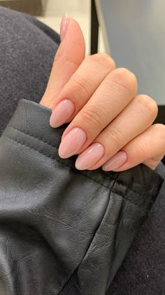 Short Nails Almond Natural, Plain Nails Natural, Natural Pink Oval Nails, Nail Type Shape, Pink Natural Almond Nails, Nails Acrylic Almond Natural, Gel Extension Nails Almond Short, Very Natural Nails, Need Nails