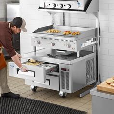 Easily keep up with customer demands for grilled burgers, chicken, steak, and other dishes by cooking them on this Cooking Performance Group 36EG36CB 36" countertop griddle with thermostatic controls and a refrigerated chef base! This convenient equipment combination is great for any kitchen that wants to streamline food prep processes. It provides refrigerated storage space, a griddle for cooking, and a place for the griddle to sit. You can keep a variety of ingredients in the chef base, pull t Restaurant Kitchen Equipment, Burgers Chicken, Burger Kitchen, Flat Top Grills, Burger Stand, Electric Griddle, Condo Kitchen, Portable Kitchen, Grilled Burgers