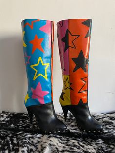 Size 7 Painted with Angelus leather paints- super permanent, have even accidentally put a painted leather jacket through the was and the paint was fine Leather Boots Diy, Pop Star Outfit, How To Paint Leather, Hand Painted Boots, Painted Boots, Boots Diy, Painted Leather Jacket, Art Stars, Trendy Shoes Sneakers