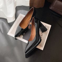 Shoes 2023, Mid Heels Pumps, Chunky Heel Pumps, Pumps Shoes, Platform High Heels, Spring Women, Shoes Heels Pumps, Pig Skin, Heels Pumps