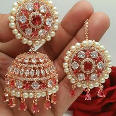 Indian Jewelry Design, Latest Earrings Design, Dangle Pearl Earrings, Maang Tika, Maang Tikka, Indian Jewellery Design, Jewelry Fashion Trends, Jhumka Earrings, Trending Fashion