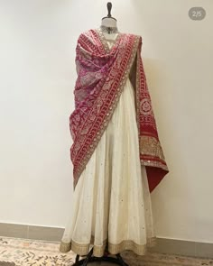 White Anarkali Suits With Red Dupatta, White Kurta With Red Dupatta, White Dress With Red Dupatta, White Anarkali Dress With Red Dupatta, Bandhani Dupatta Dress, Red And White Anarkali, White Kurta With Dupatta, Plain Anarkali With Heavy Dupatta, Plain Suit With Heavy Dupatta