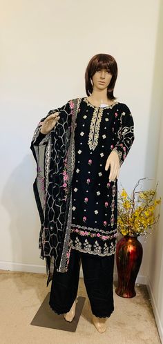 Product code-034 AagaNoor chiffon kurti and Dupatta with butterfly silk plain black pants thread embroidery  full sleeves full lining in kurti  size 36" 38" Elegant Lawn Suit With Dabka For Festivals, Elegant Unstitched Diwali Suit In Shantoon, Elegant Chinon Churidar With Dabka, Elegant Chinon Sharara With Dabka Detail, Elegant Churidar With Dabka Details In Chinon, Elegant Semi-stitched Kurta In Shantoon, Elegant Chikankari Embroidery Churidar In Shantoon, Elegant Traditional Wear With Chikankari Embroidery In Shantoon, Elegant Churidar With Chikankari Embroidery In Shantoon